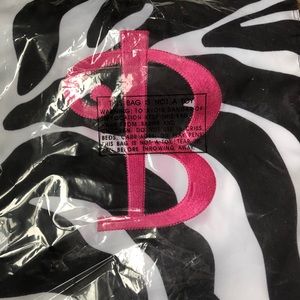 Garden flag zebra print, black and white with letter B pink monogram
